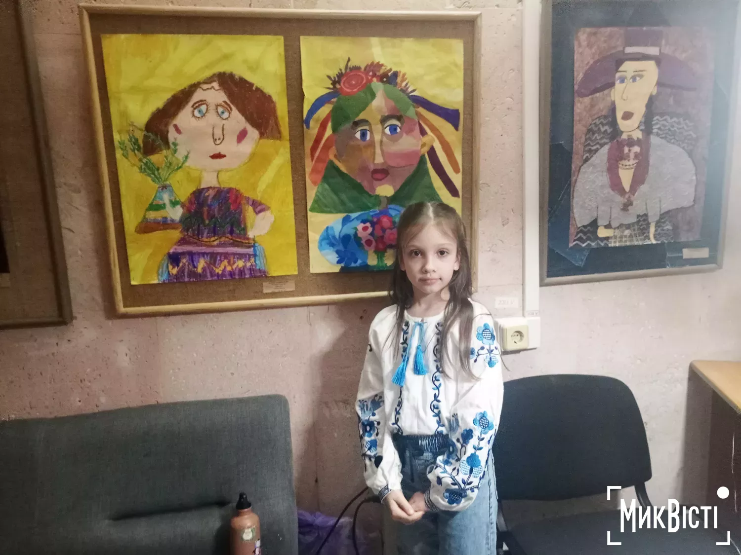 У Миколаєві відкрилась виставка робіт учнів художньої школи Жіноча краса, фото Галина Сеннікова, МикВісті