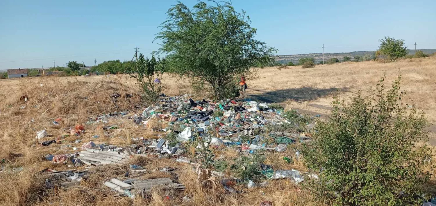 На Вознесенщині накидали нового сміття на місце прибраного звалища. Фото Міської влади Вознесенська