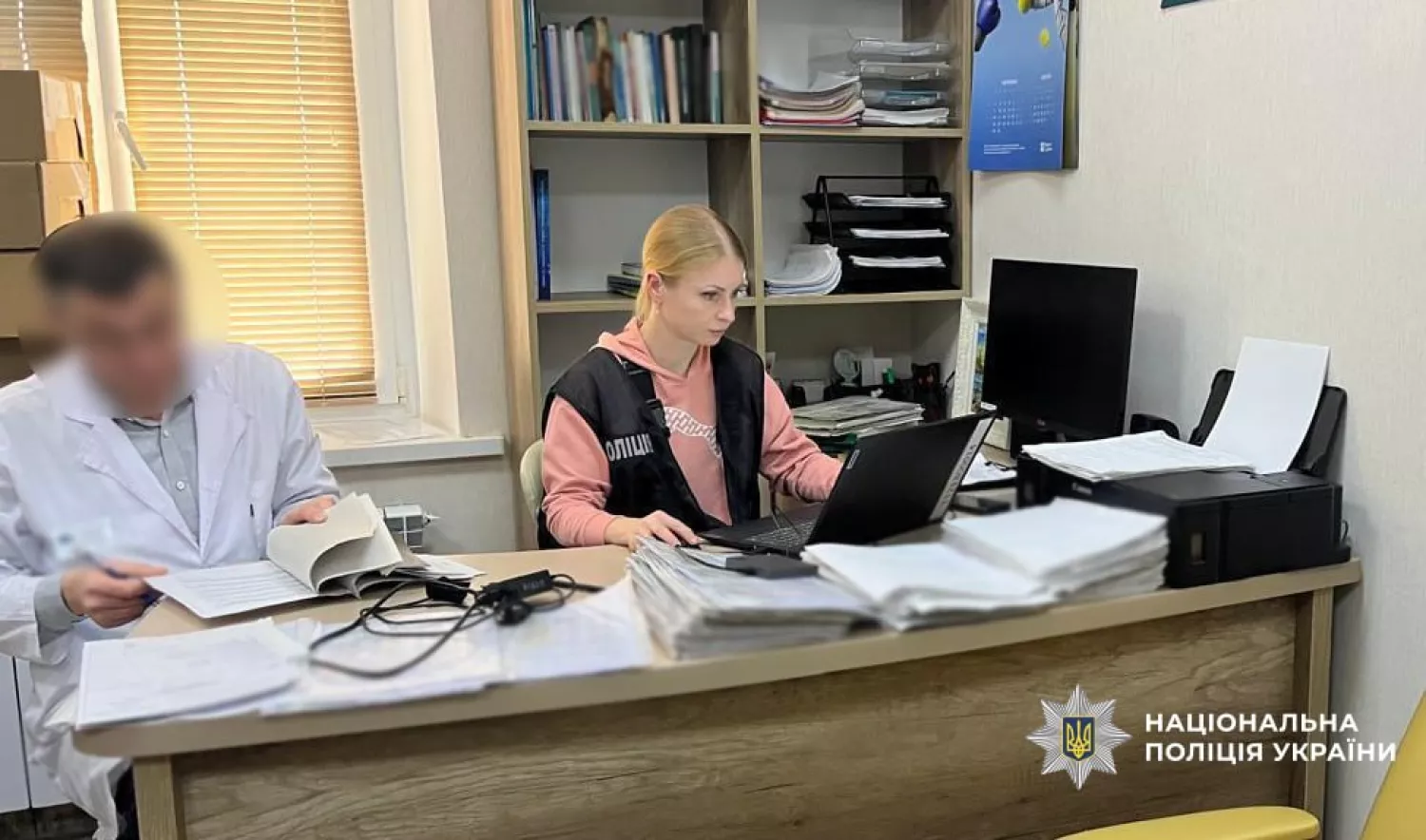 Лікарі й чиновники підозрюються у розкраданні коштів. Фото: Нацполіції