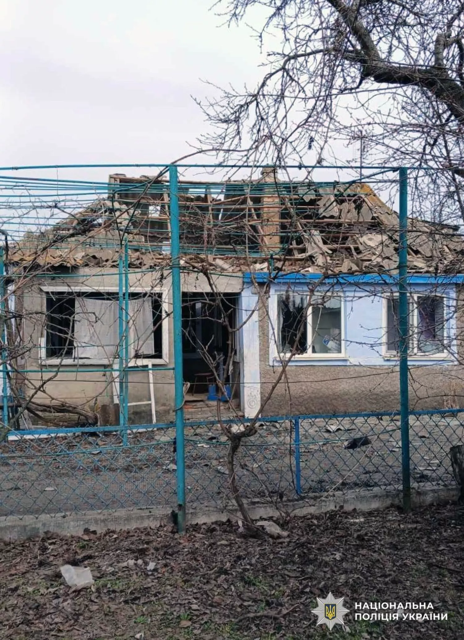 Наслідки обстрілу Херсонщини. Фото: Нацполіція