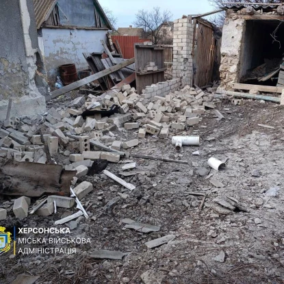 Наслідки атак по Херсону. Фото: Херсонська МВА