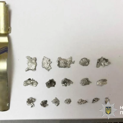 У Миколаєві чоловік кинув гранату у двір багатоповерхівки. Фото: Нацполіція