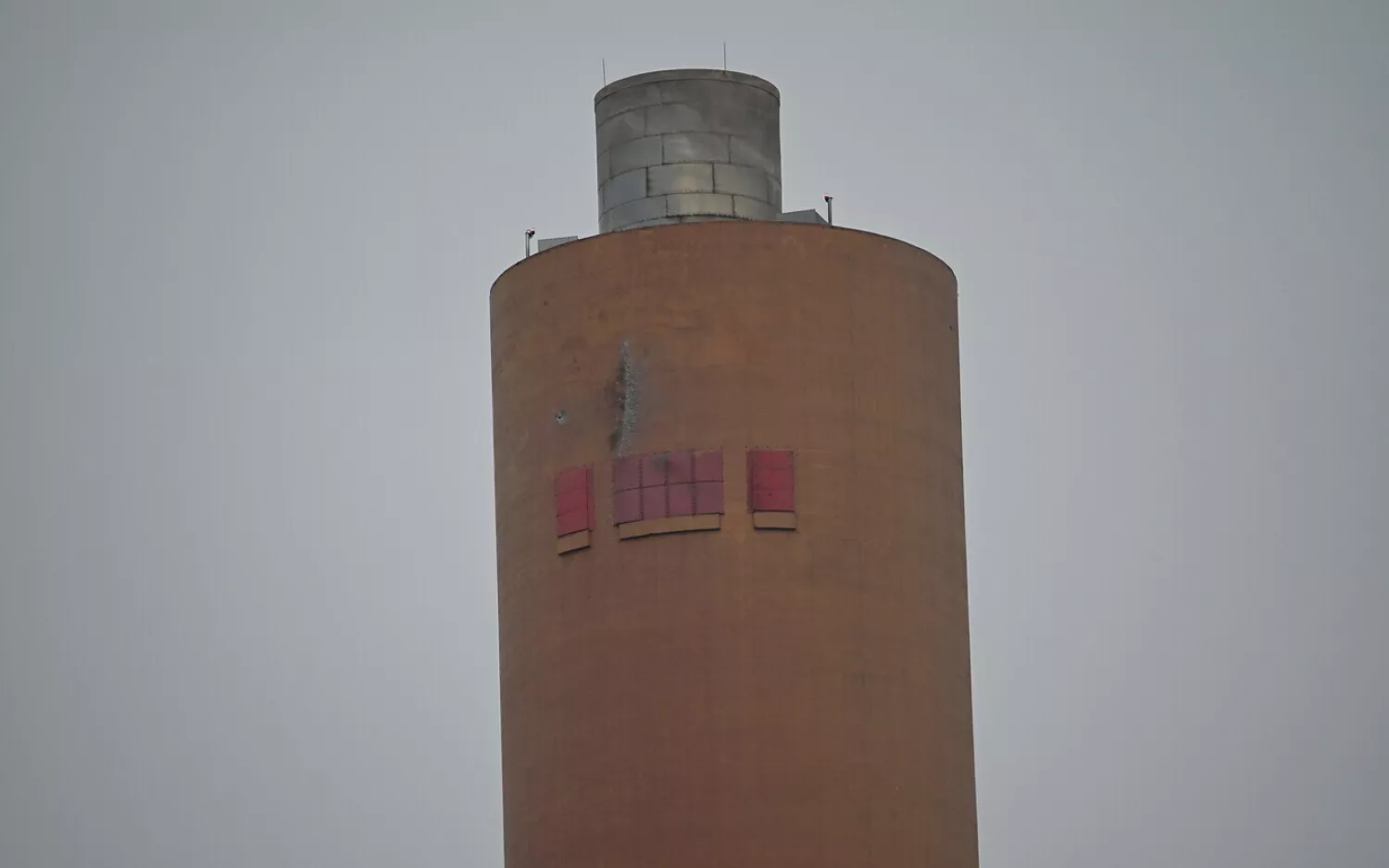 Пошкоджена труба Аувереської електростанції. Фото: Sergei Stepanov, ERR