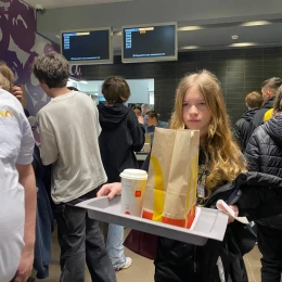 У Миколаєві після 4 років перерви відкрився МакДональдз. Фото: Анна Гакман / МикВісті