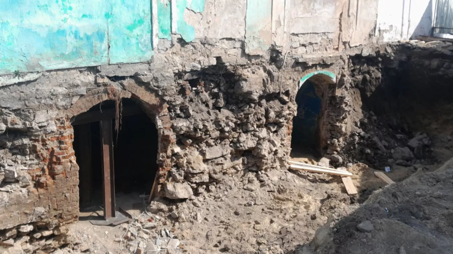 Знайдені підвали під час будівництва. Фото: Суспільне Миколаїв