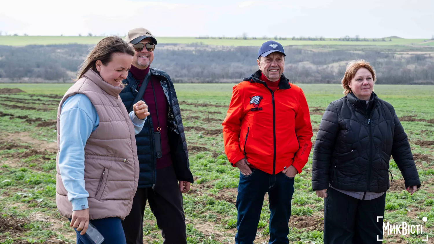 У Радсадівській громаді на розмінованих землях висаджують виноградники. Фото: Даріна Мельничук / МикВісті