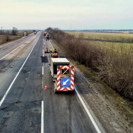 На Одещині ремонтують трасу Київ &ndash; Одеса. Фото: Автомагістраль-Південь