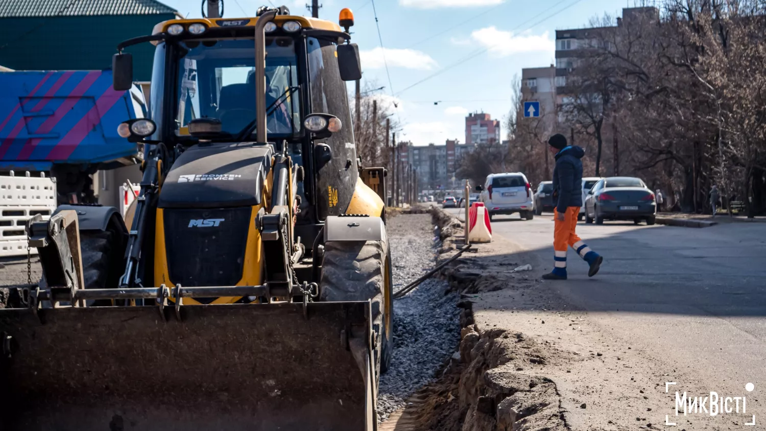 Ремонт трамвайної колії вздовж вулиці 6 Слобідська у Миколаєві, 4 березня 2026 рік. Фото: Сергій Овчаришин, «НикВести»