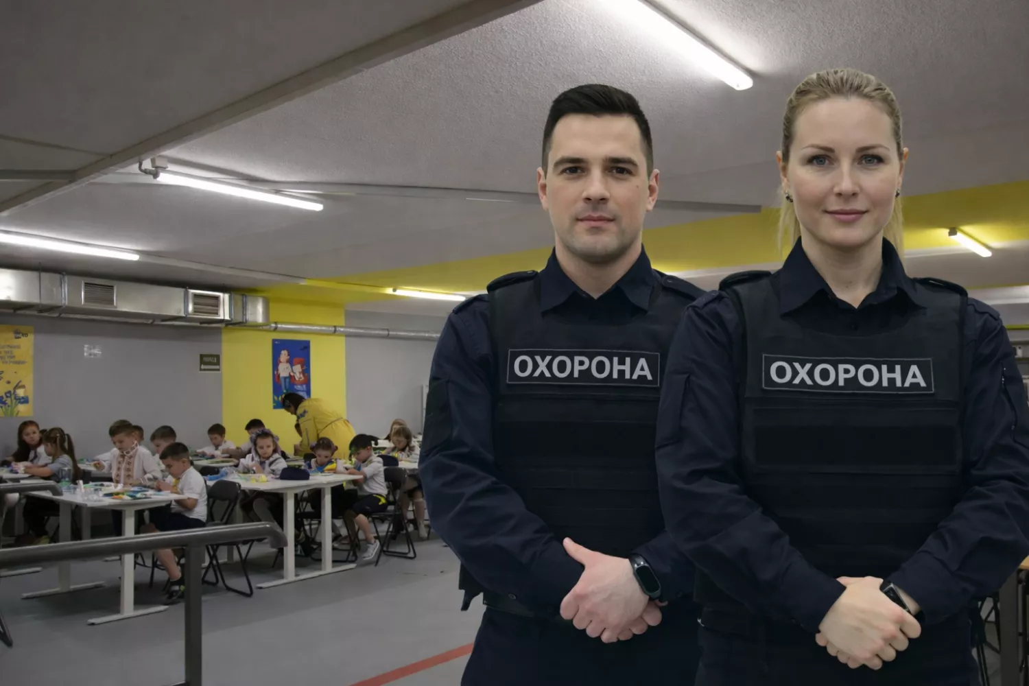 Камери, охорона та металодетектори: як у закладах освіти Миколаєва впроваджують оновлені правила безпеки. Фото створене штучним інтелектом