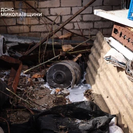 Ліквідація наслідків атаки на житловий сектор Миколаєва. Фото: ДСНС Миколаївщини