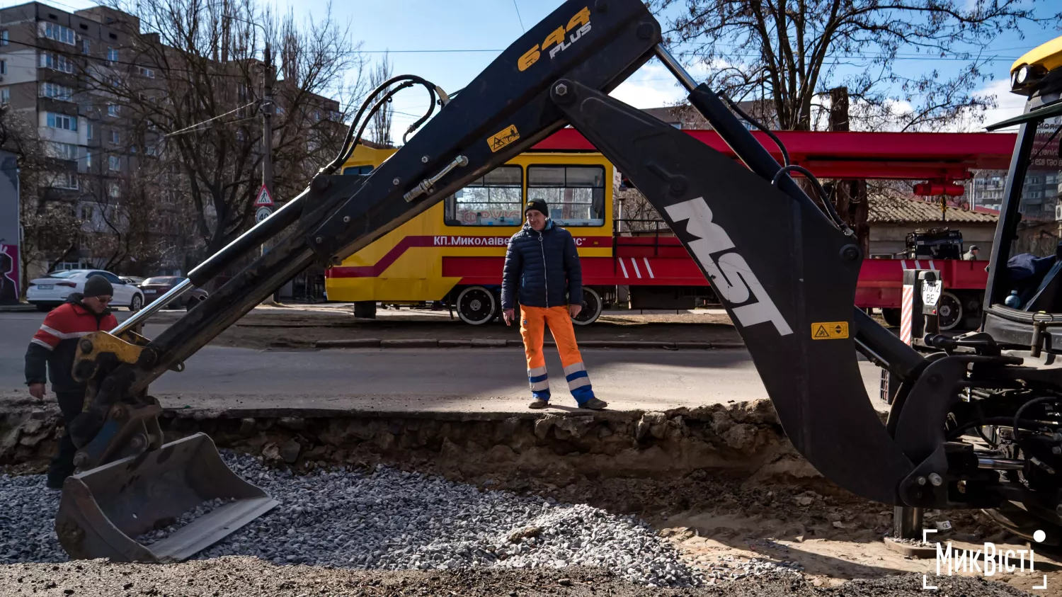 Ремонт трамвайної колії вздовж вулиці 6 Слобідська у Миколаєві, 4 березня 2026 рік. Фото: Сергій Овчаришин, «НикВести»