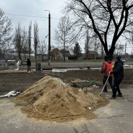 ДЖКГ Миколаєва продовжило термін будівництва тротуару на ПГУ до кінця квітня. Фото: МикВісті