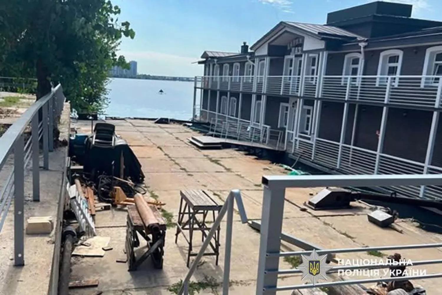 Причал &laquo;Укрзалізниці&raquo; в Києві. Фото: Нацполіція