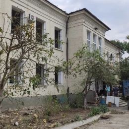 Стан будівлі Баштанської міської ради після прильоту, фото з сайту системи DREAM