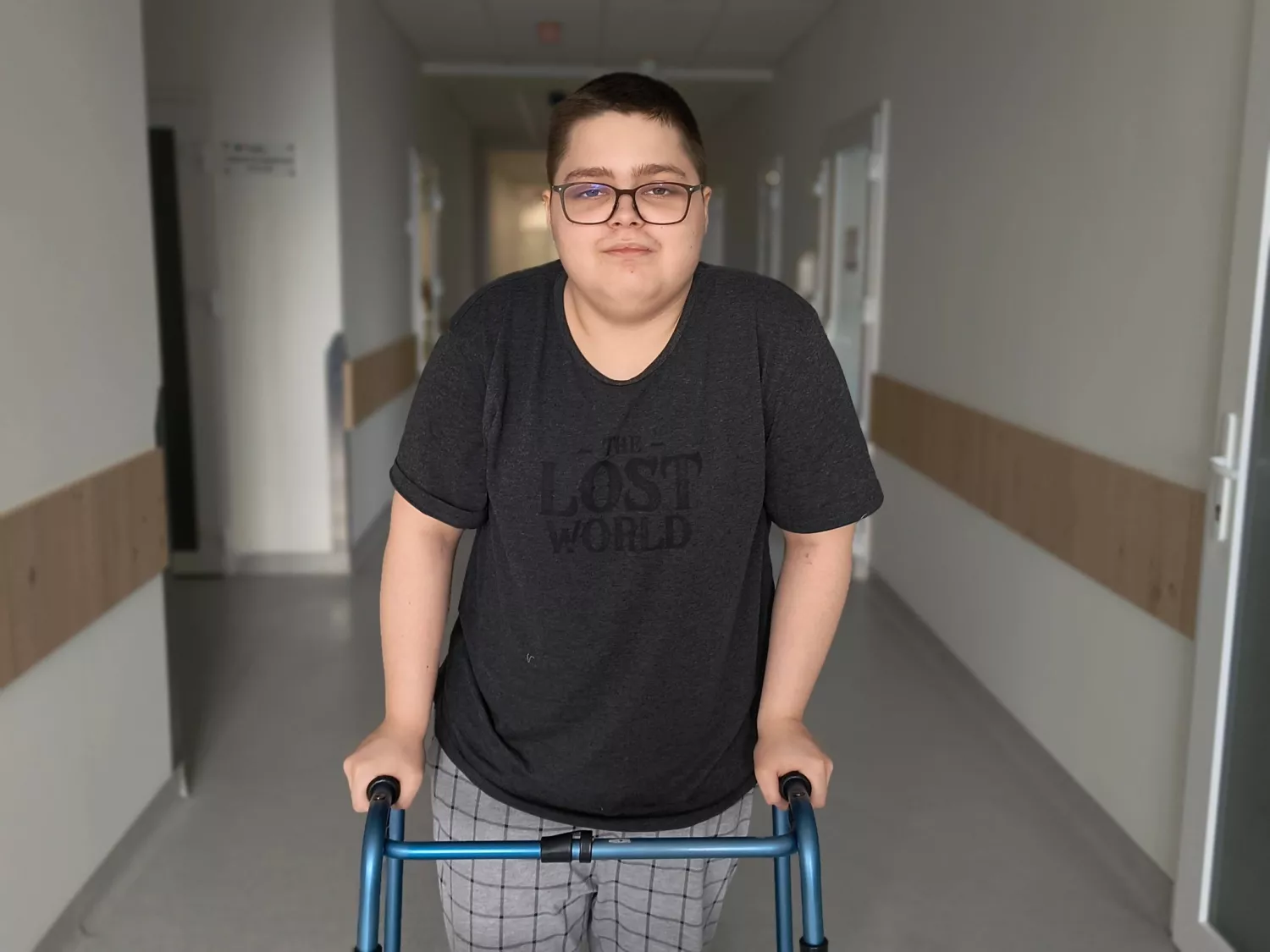 У Львові вперше в Україні підлітку зростили стегнову кістку стовбуровими клітинами. Фото: Дитяча лікарня Святого Миколая