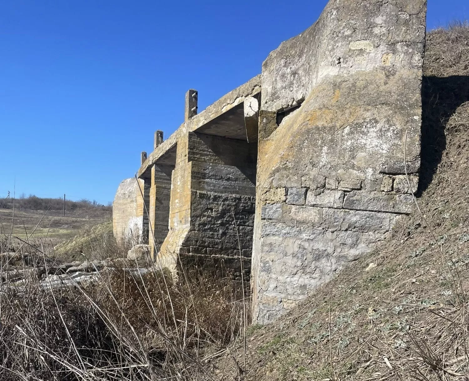 Міст через Громоклію у с. Возсіятське. Фото: сторінка Алли Ряжських у Фейсбуці