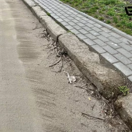 Прибирання вулиць. Фото: ЕЛУ «Автодоріг»