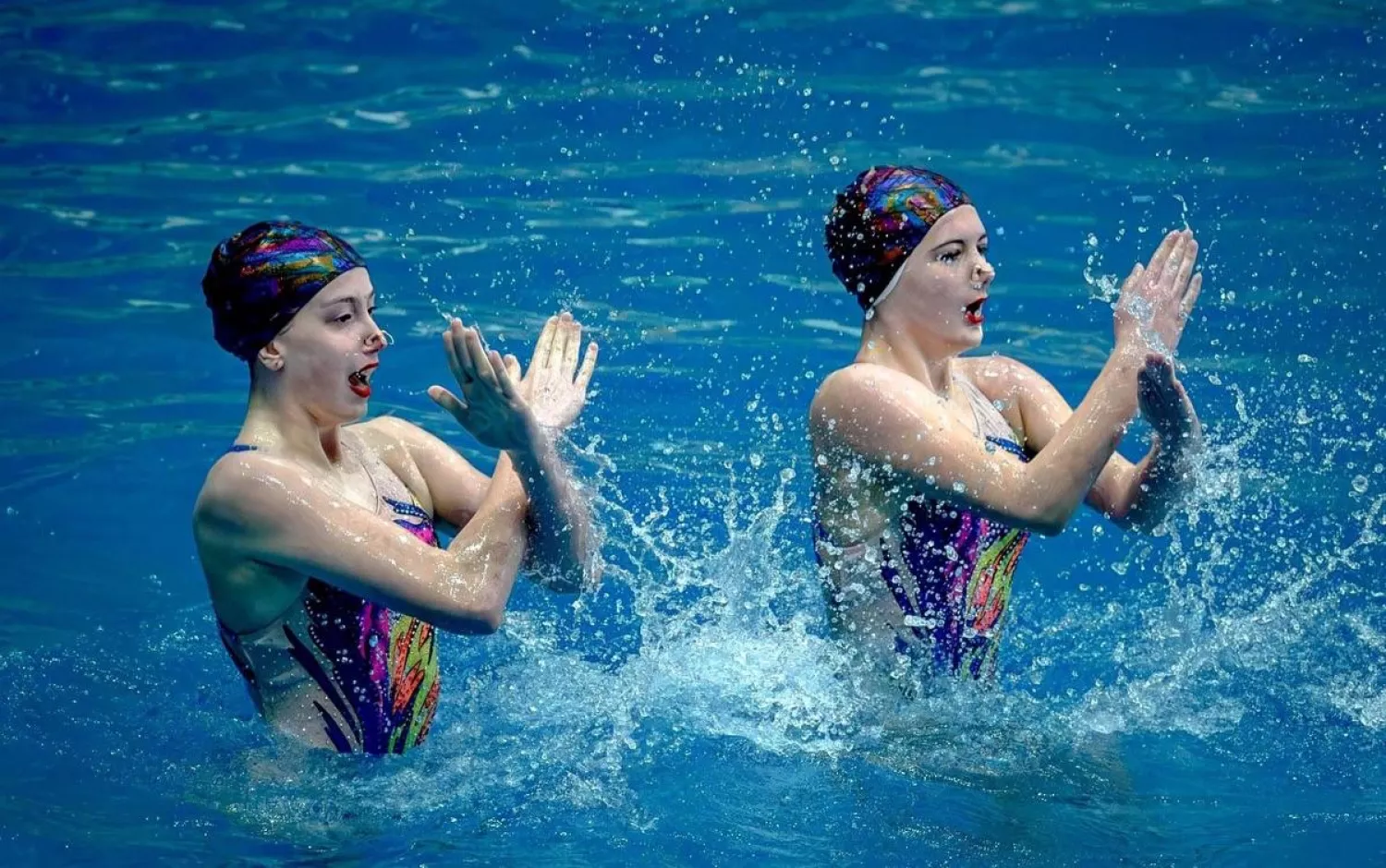 Миколаївські синхроністки вибороли медалі на юніорському чемпіонаті України. Фото: Миколаївська міська рада