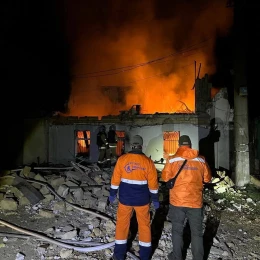 Наслідки російських обстрілів в Одесі, 11 квітня 2026 року. Фото: Одеська МВА