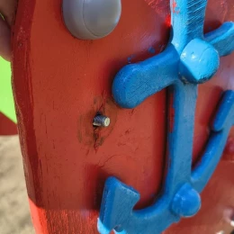 На кораблі «кораблі» відпали деякі кріплення. Фото: МикВісті