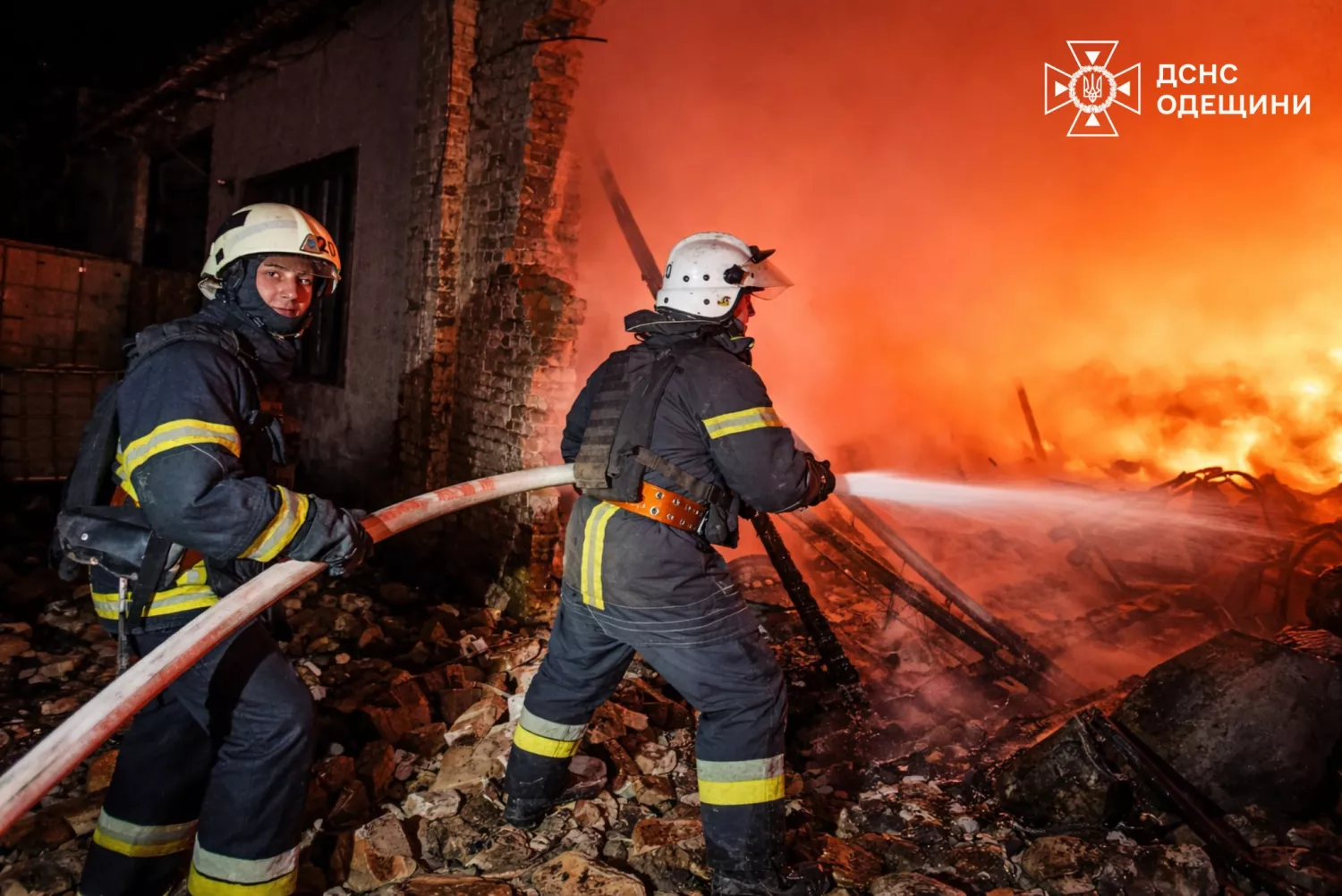 Атака на порт в Ізмаїлі 14 квітня. Фото: ДСНС