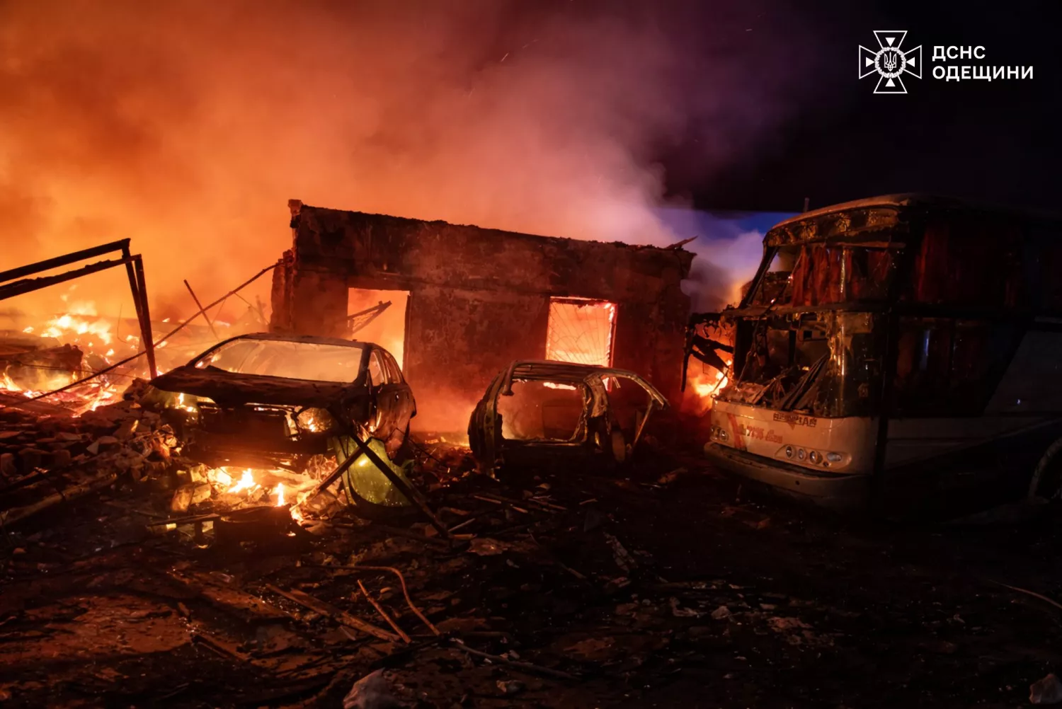 Атака на порт в Ізмаїлі 14 квітня. Фото: ДСНС