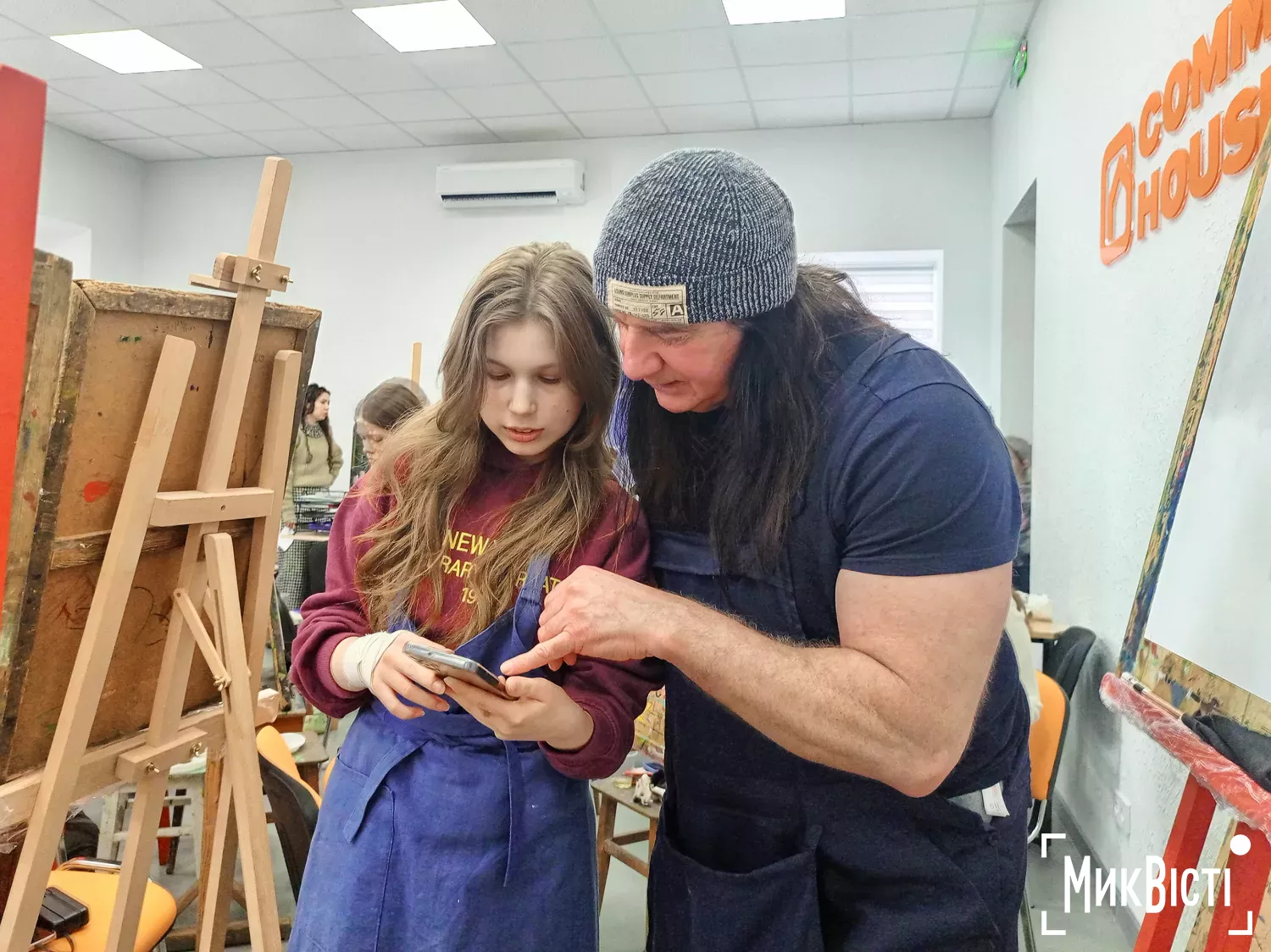 Шотландський художник проводить у Миколаєві арт-терапевтичні майстер-класи з живопису, фото Галина Сеннікова, НикВести