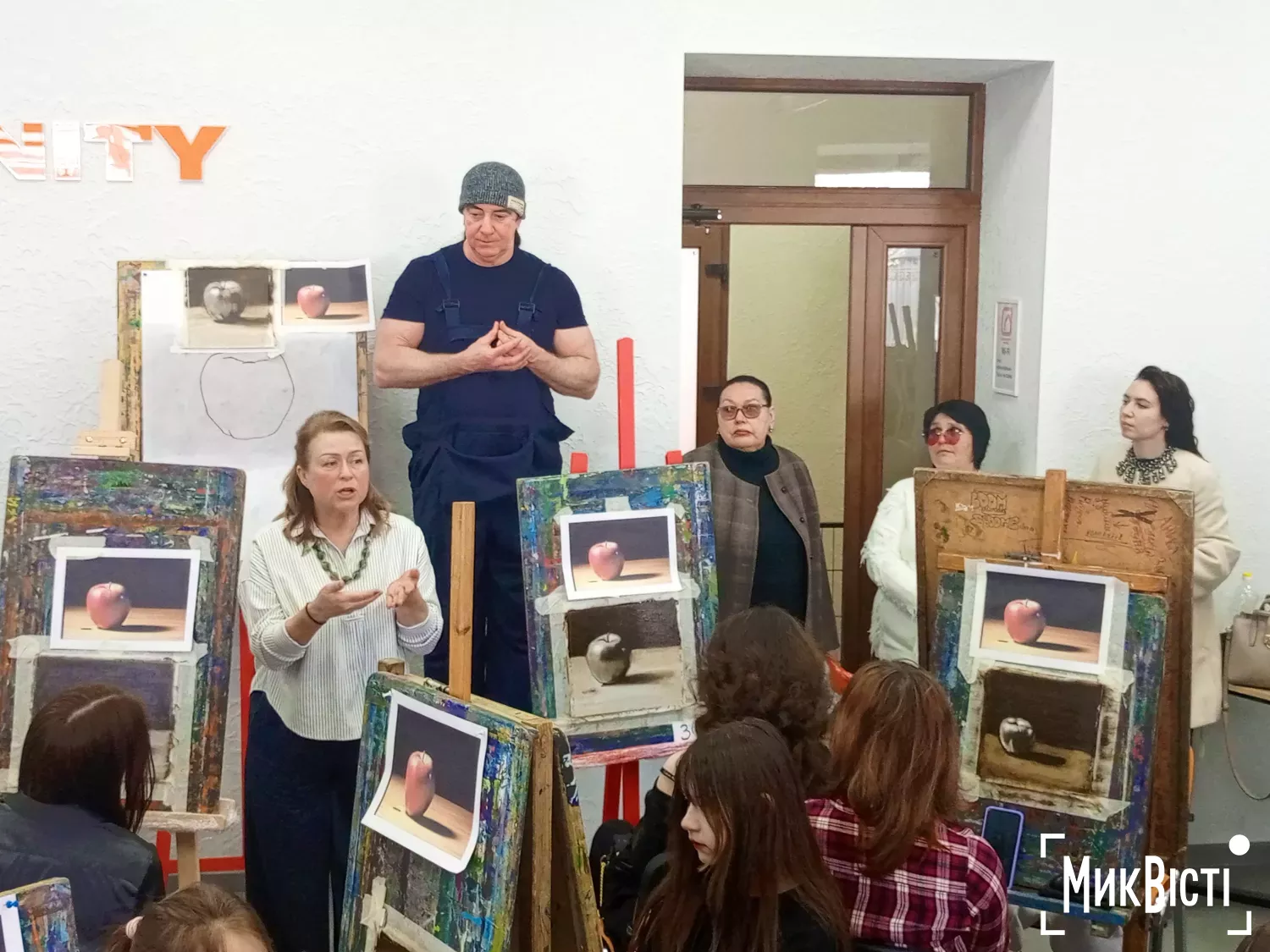 Шотландський художник проводить у Миколаєві арт-терапевтичні майстер-класи з живопису, фото Галина Сеннікова, НикВести