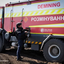 На Миколаївщині виявили та знищили залишки ракети Х-101. Фото: ДСНС