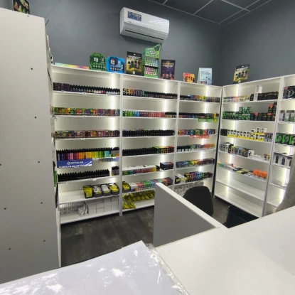 У Миколаєві незаконно продавали електроні сигарети. Фото: ДПС у Миколаївській області