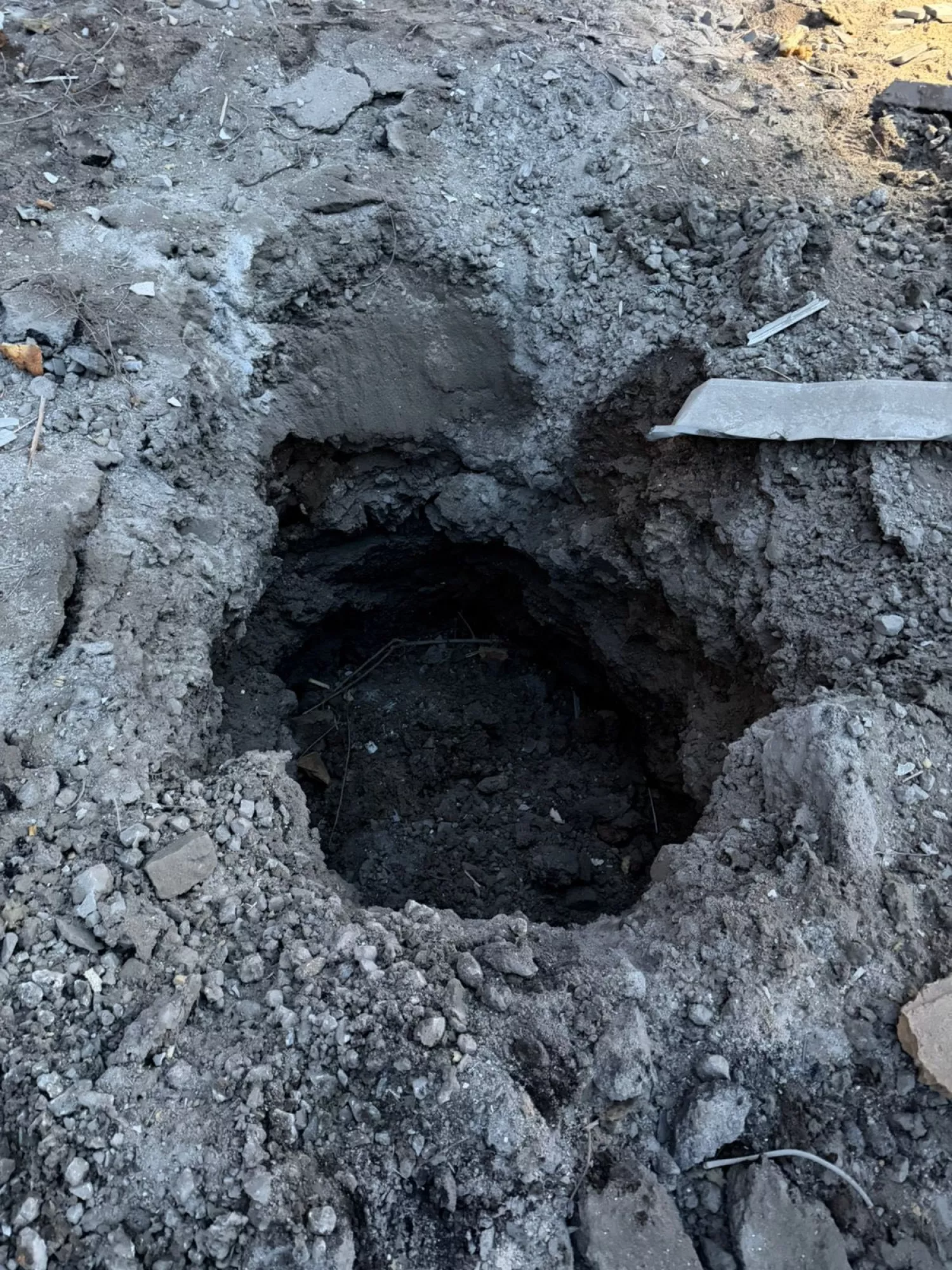 Наслідки обстрілу Одеси 16 квітня. Фото: ОВА