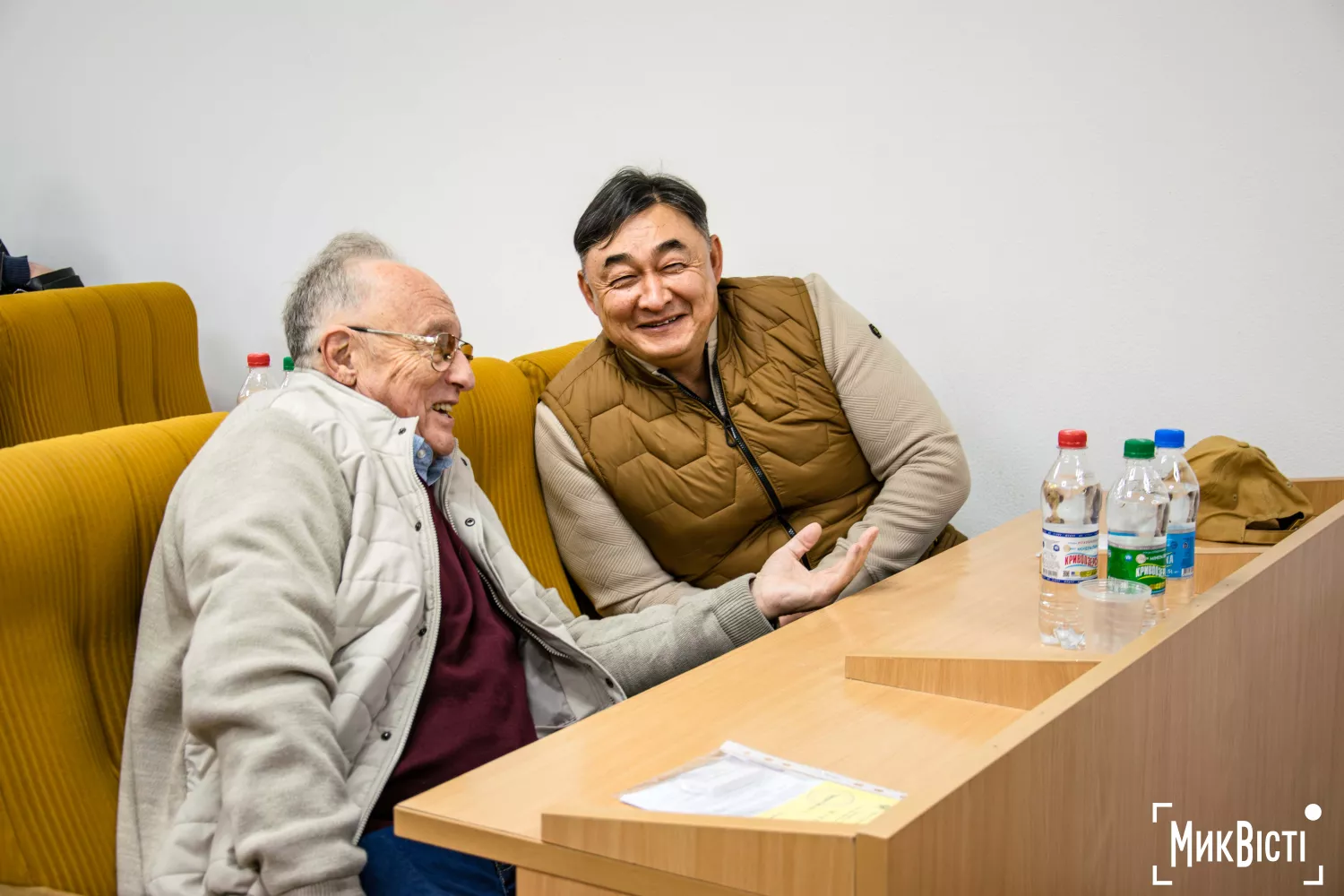 Депутати Григорій Ташлик та Тахір Садрідінов. Фото: МикВісті