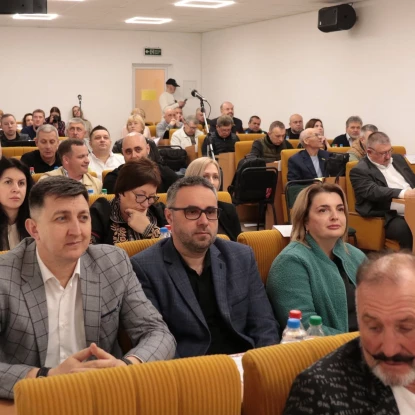 У обласній раді відбулося засідання 35-ї позачергової сесії. Фото: Миколаївська облрада