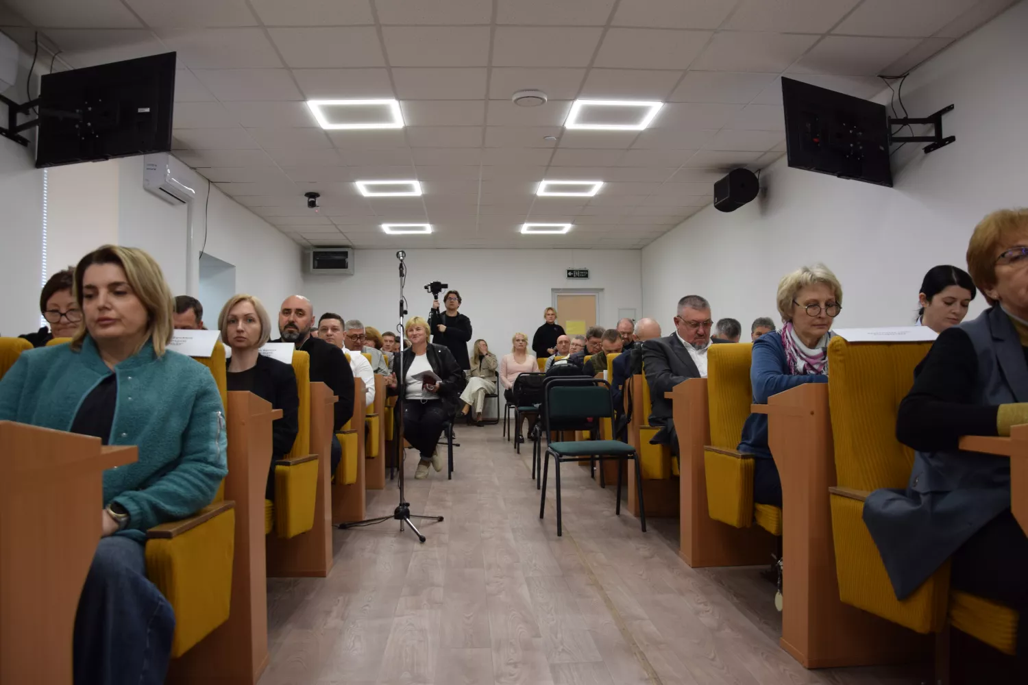 Засідання Миколаївської облради. Фото: НикВести