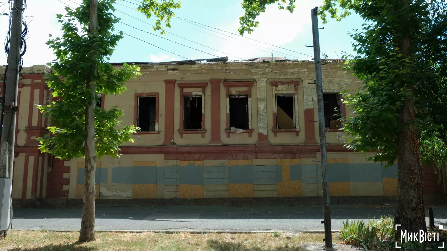 Стан будинку Менкіні після обстрілу, липень 2025 року. Ілюстраційне фото: НикВести
