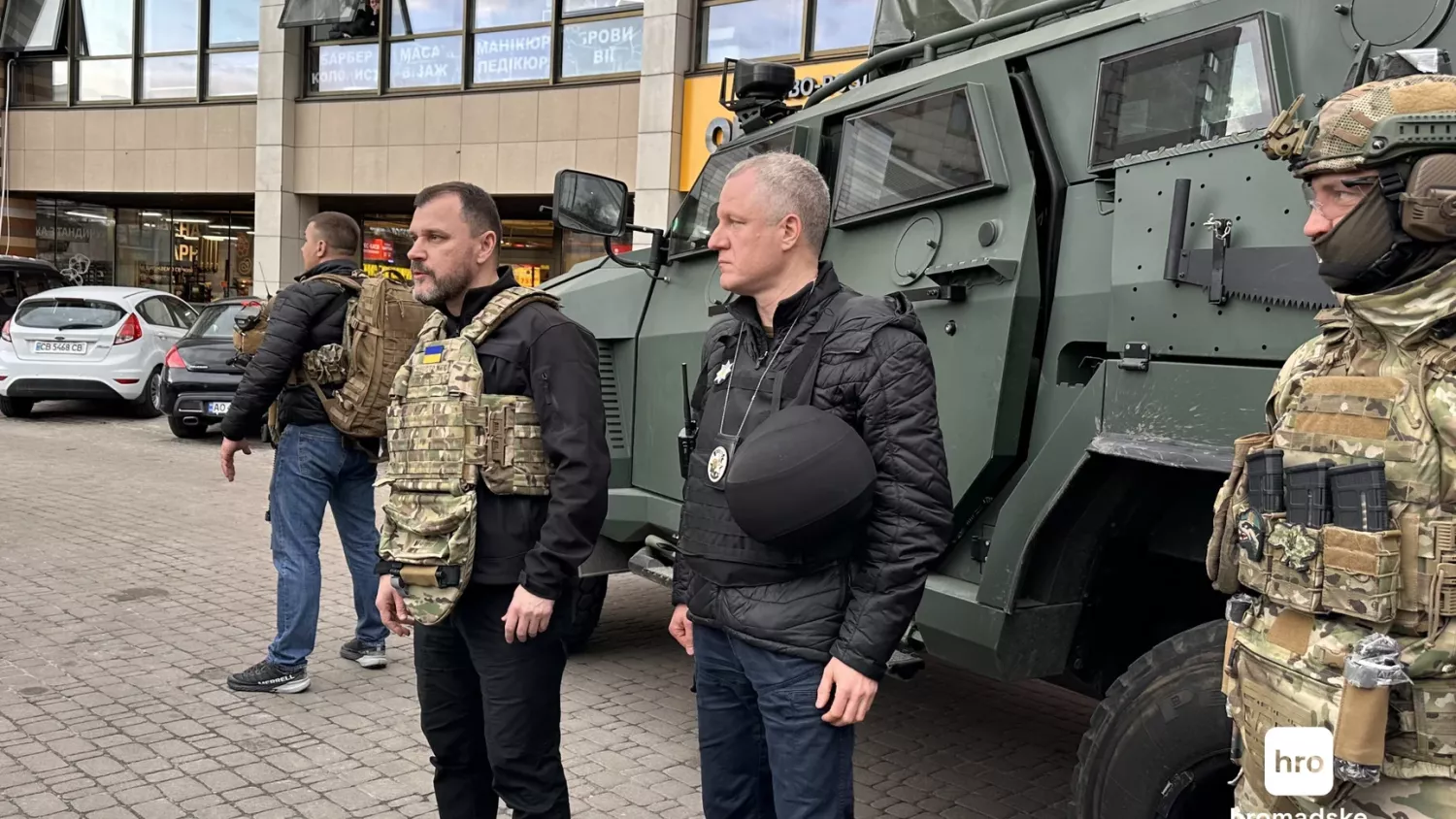 Ігор Клименко на місці теракту в Києві, 18 квітня 2026 року. Фото: Інна Виговська / hromadske