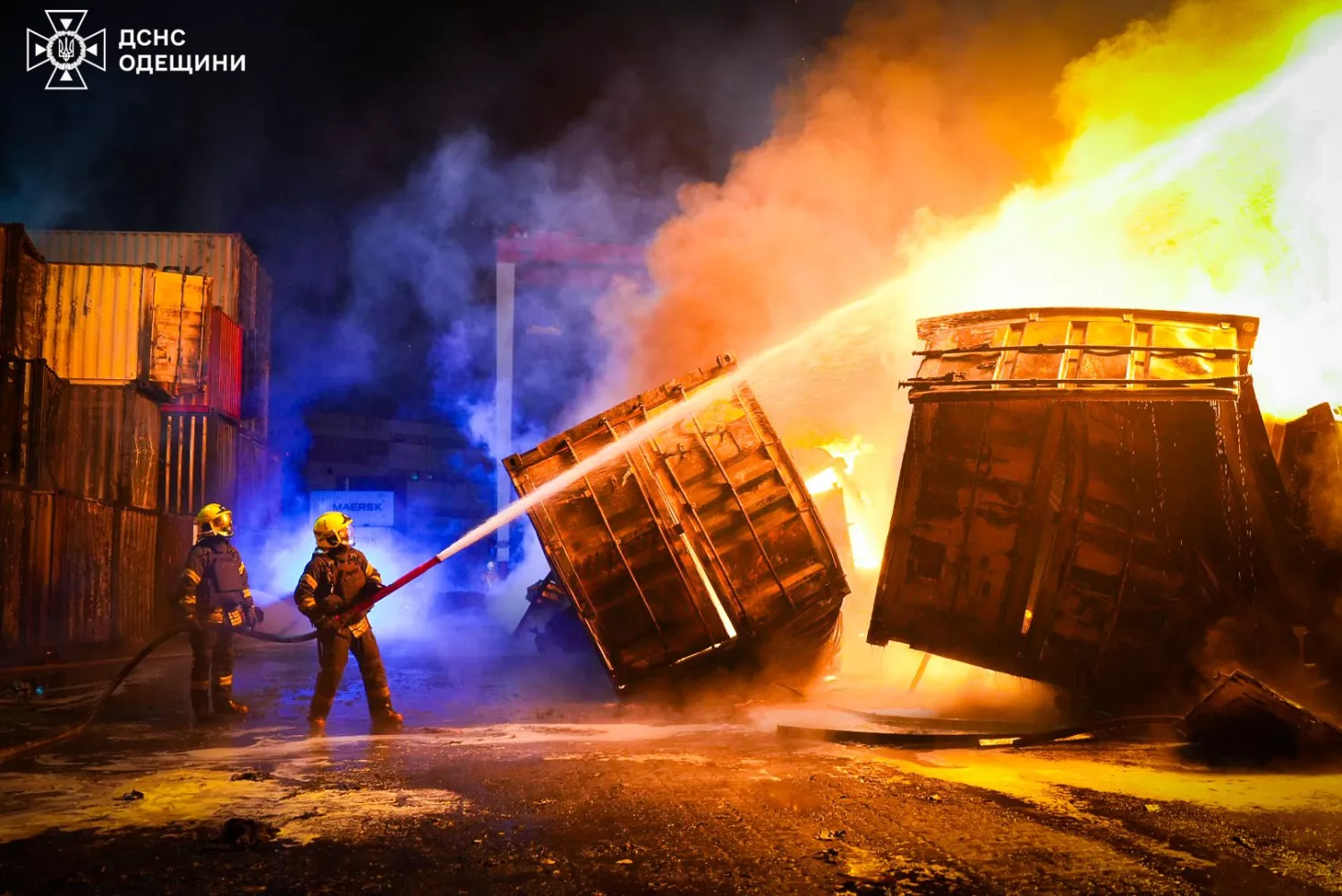 Наслідки обстрілу Одещини 2 квітня. Фото: ДСНС