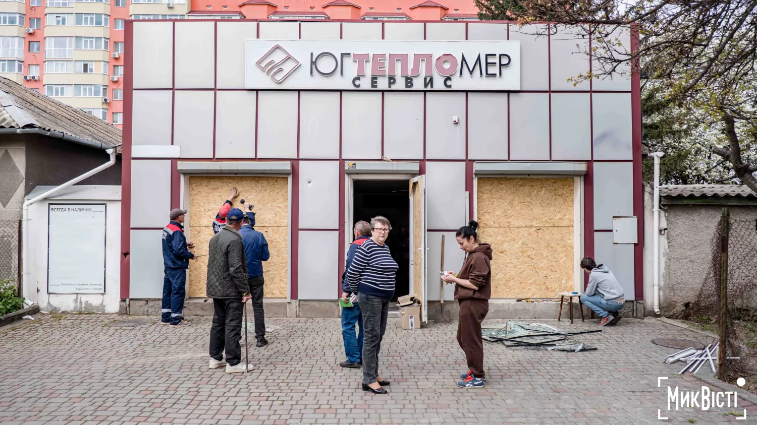 Наслідки обстрілу Миколаєві 20 квітня, 2026 року. Фото: МикВісті, Кірілл Витвицький