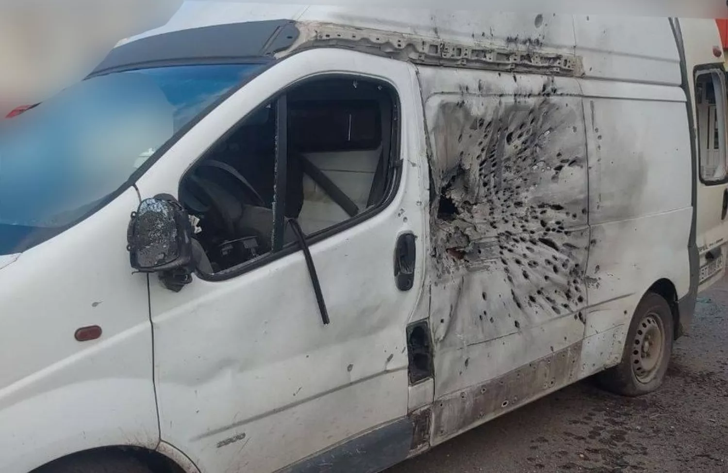 Дрон влучив у авто з хлібом у Херсоні 22 квітня. Фото: Олександра Колошко