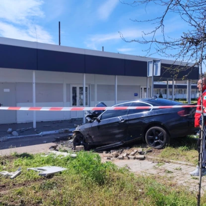 ДТП біля лікарні у Корабельному районі. Фото: МикВісті