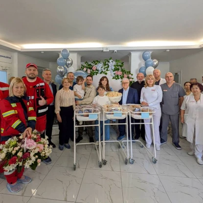 В Одесі з пологового будинку виписали трійню, яку врятували після атаки дрона. Фото: Одеська міська рада