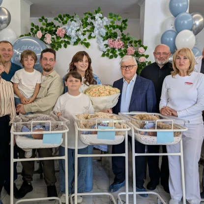 В Одесі з пологового будинку виписали трійню, яку врятували після атаки дрона. Фото: Одеська міська рада