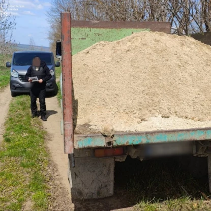 На Одещині 8 людей підозрюють у незаконному видобутку піску. Фото: Прокуратура Одеської області