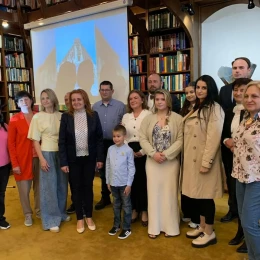 В Угорщині відкрили виставку про знищену культурну спадщину. Фото: Консульство України в Ніредьгазі