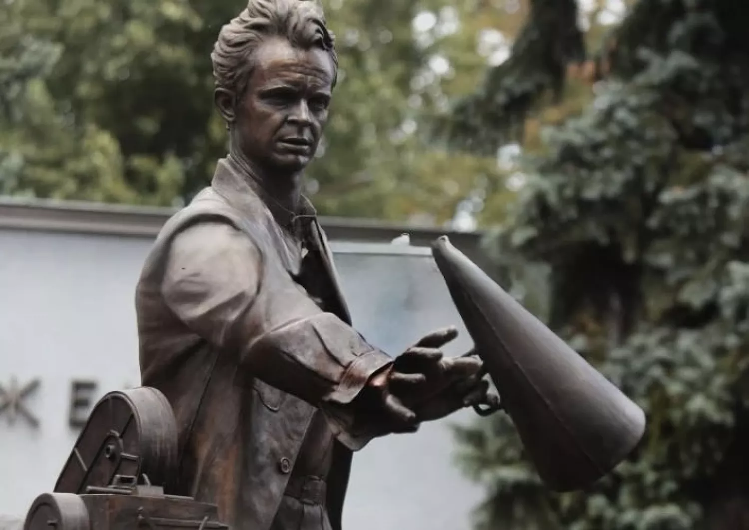 Пам'ятник Олександру Довженку. Фото: Державне агентство з питань кіно