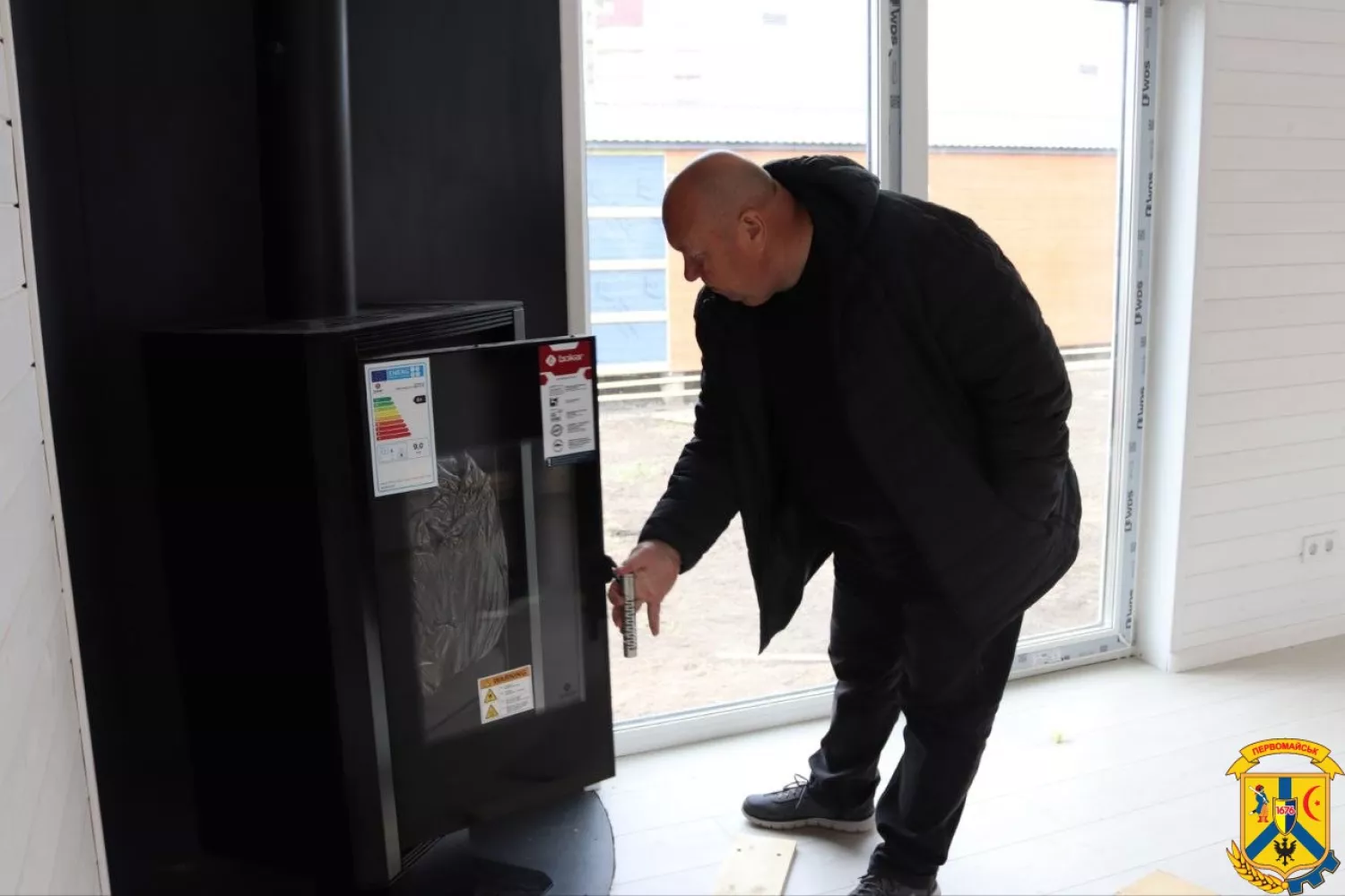 У Первомайську встановили перші модульні будинки для переселенців. Фото: Первомайська міська рада