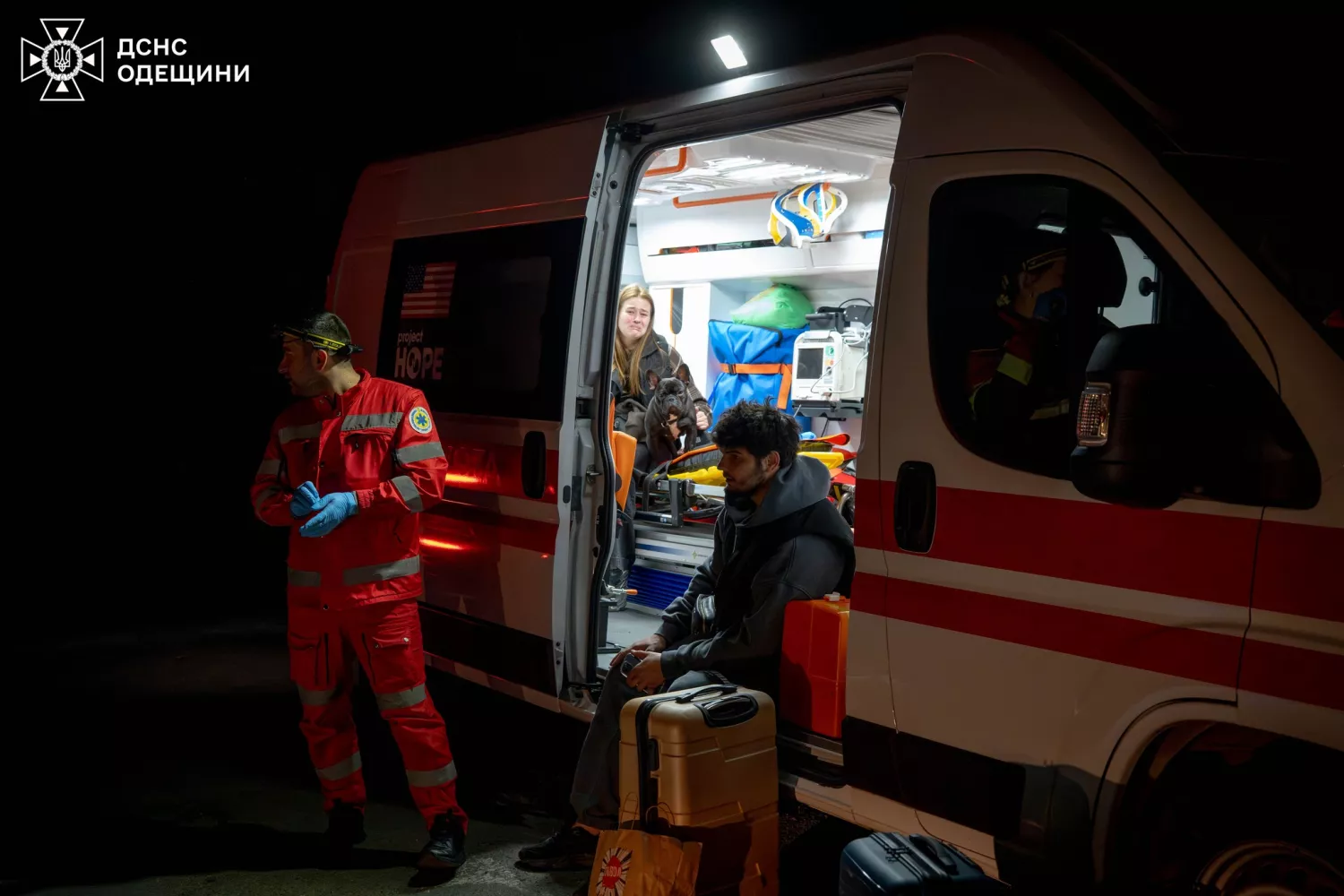 Наслідки обстрілу Одеси 27 квітня. Фото: ДСНС