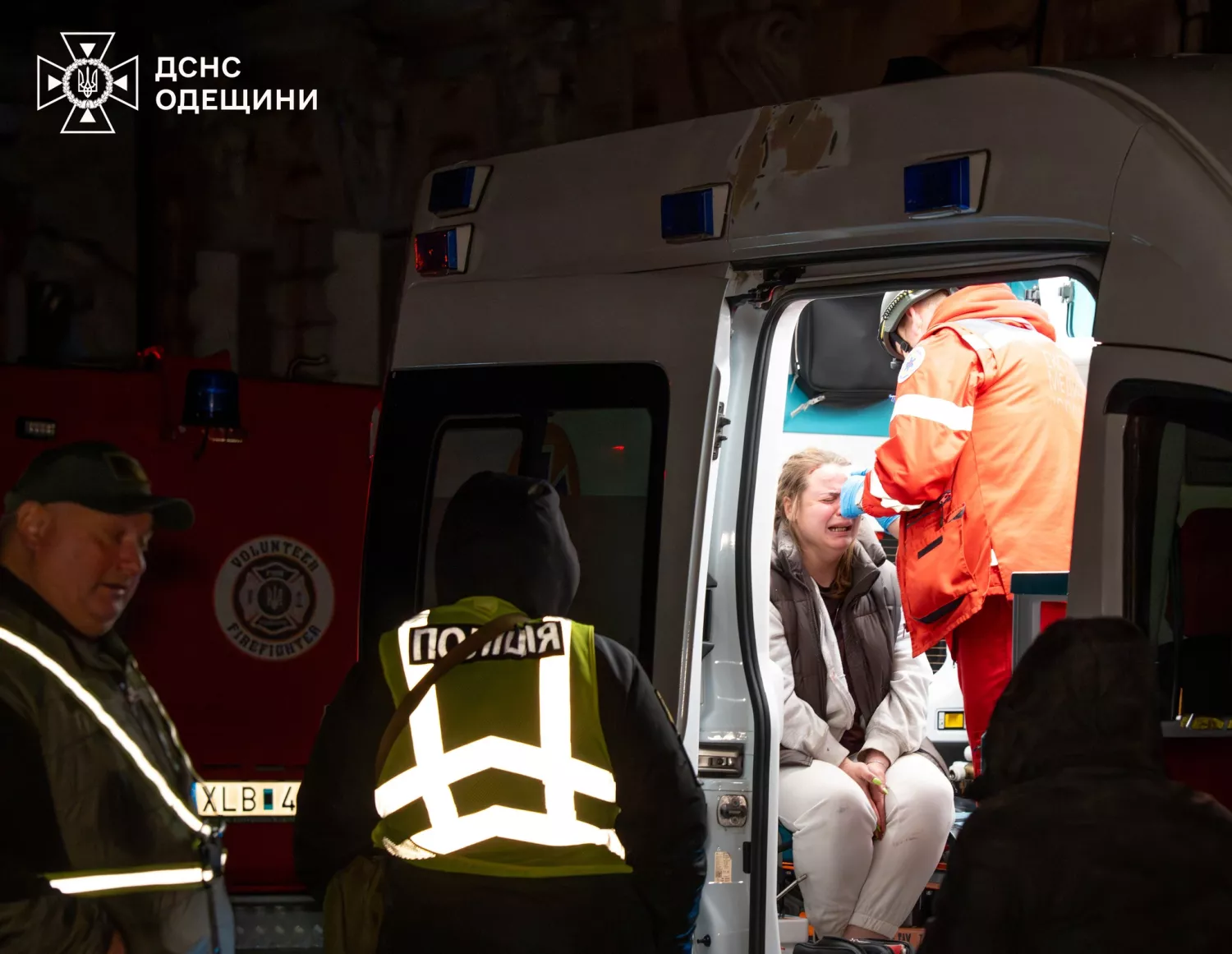 Наслідки обстрілу Одеси 27 квітня. Фото: ДСНС