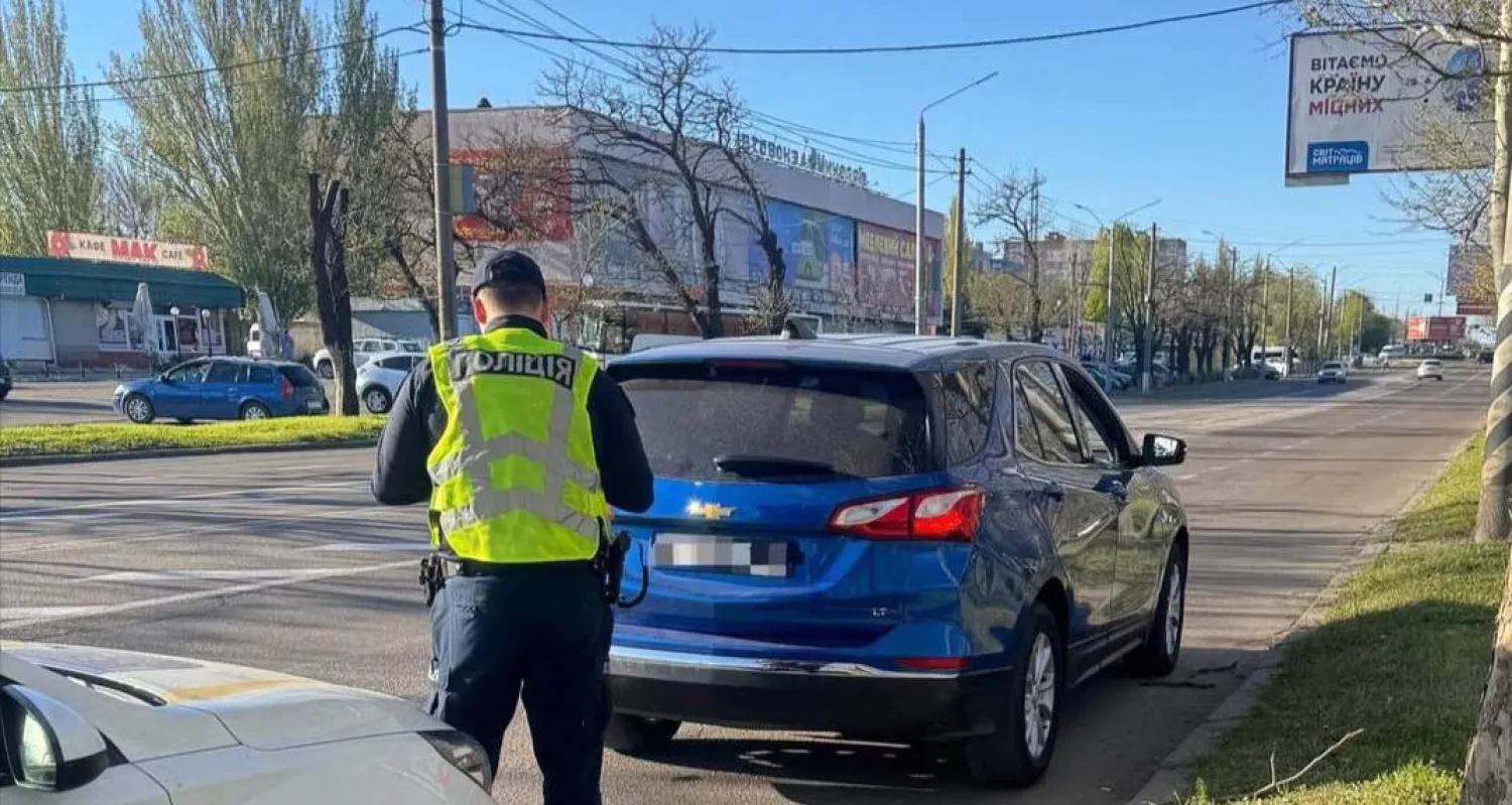 На Богоявленському проспекті затримали пʼяного водія, фото Патрульної поліції Миколаївської області