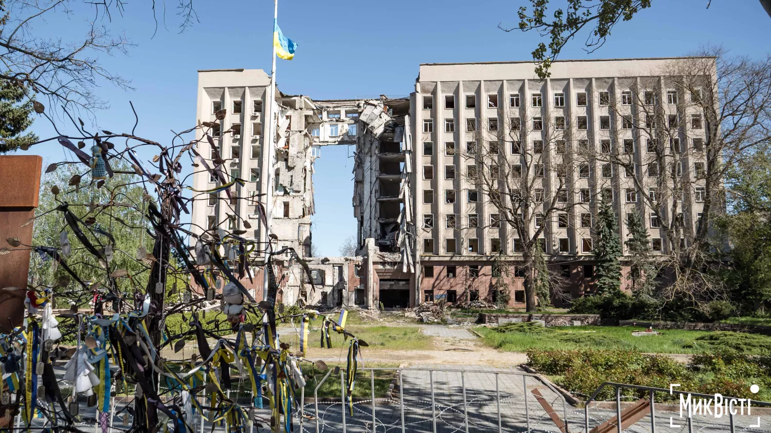 Зруйнована будівля Миколаївської ОВА, фото НикВести